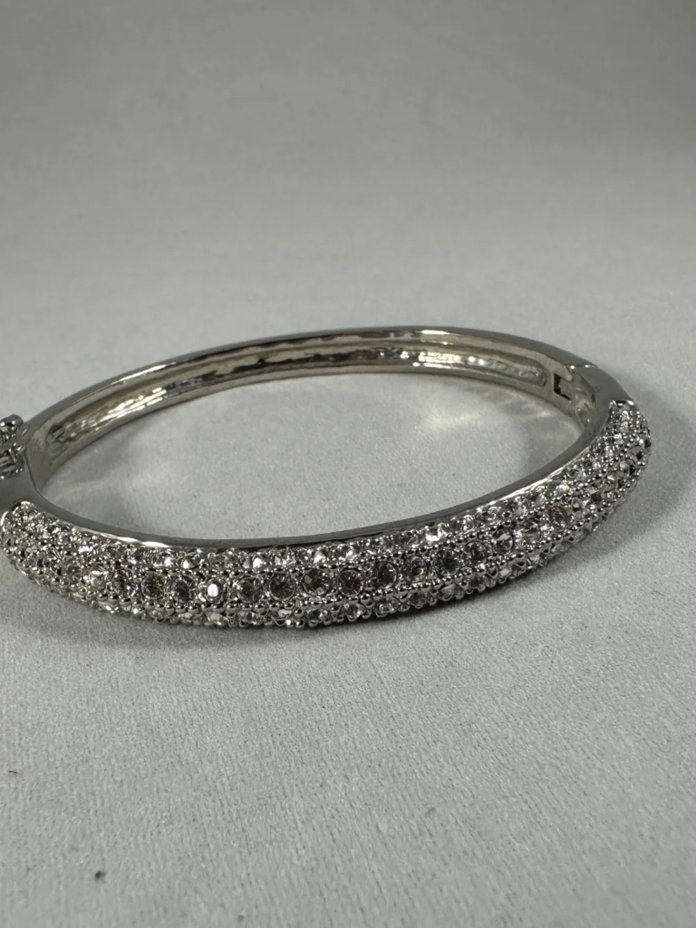 Lia Sophia NYFW Gift Set – 3 Hinged Pavé Crystal Stackable Bangle Bracelets